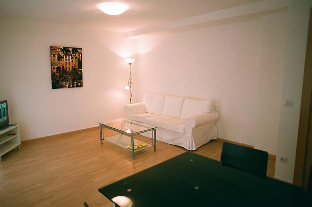 Apartamentos Auhabitat Zaragoza, Edificio De Apartamentos Turisticos Номер фото