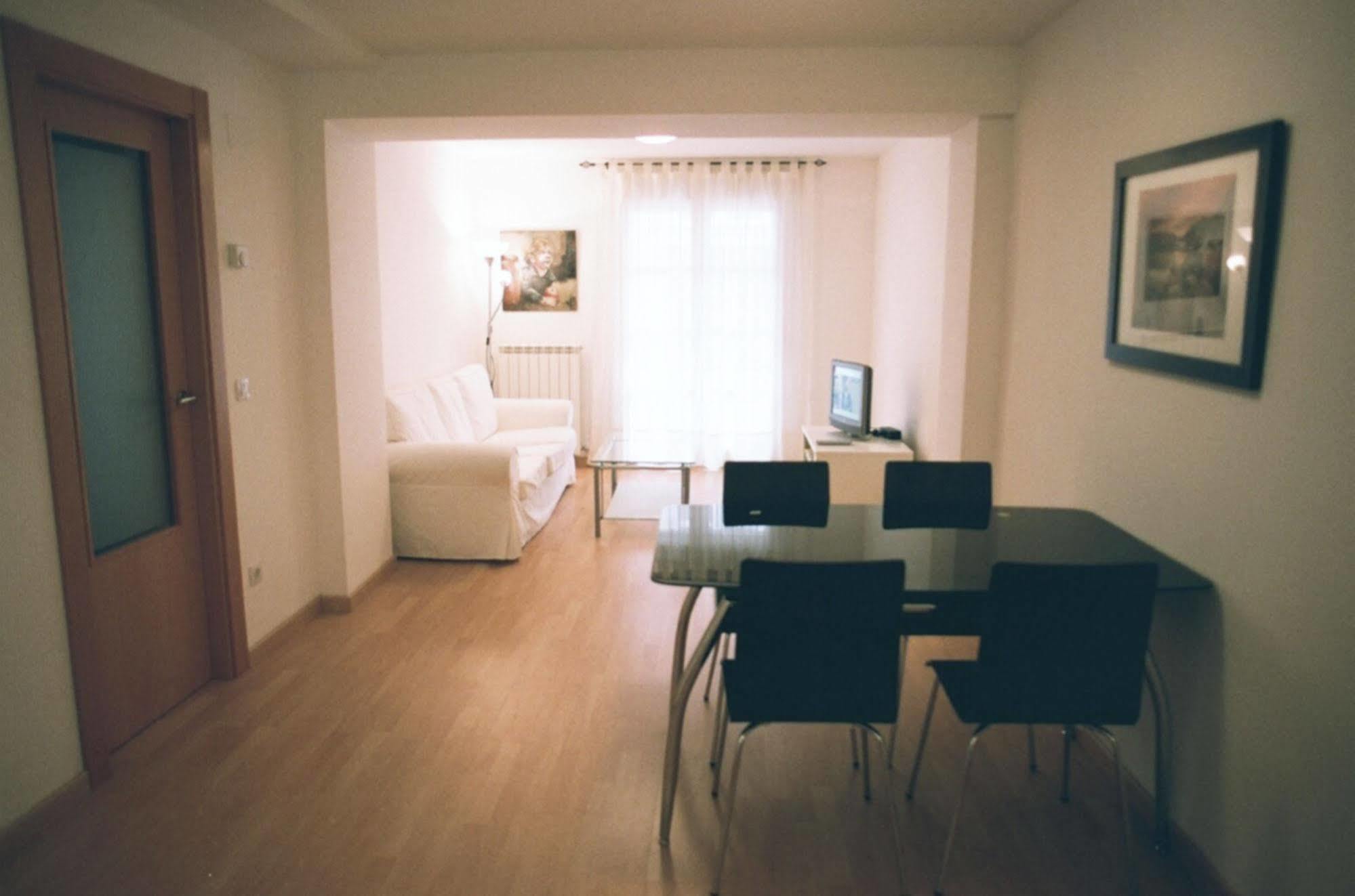 Apartamentos Auhabitat Zaragoza, Edificio De Apartamentos Turisticos Экстерьер фото