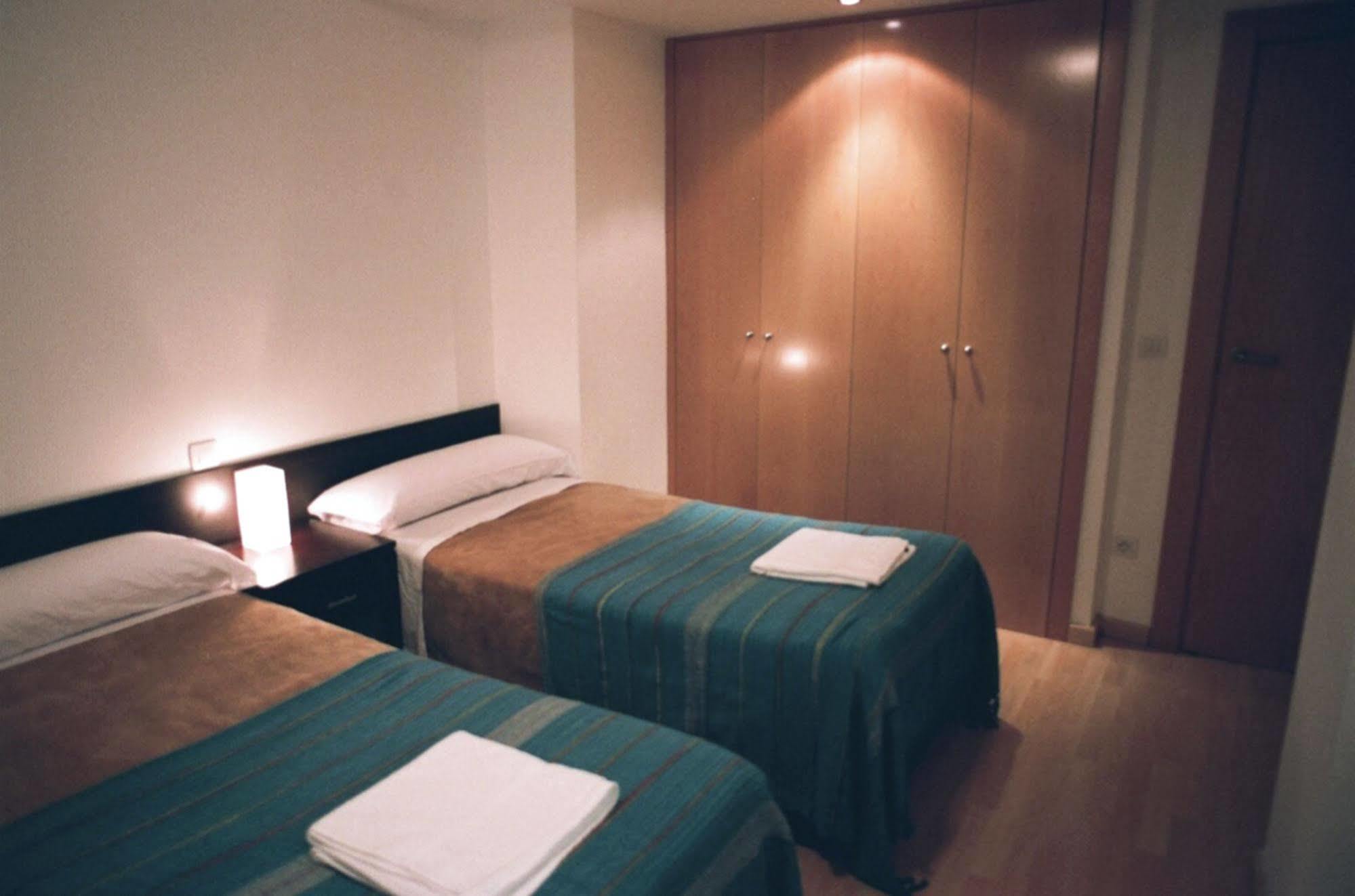 Apartamentos Auhabitat Zaragoza, Edificio De Apartamentos Turisticos Экстерьер фото