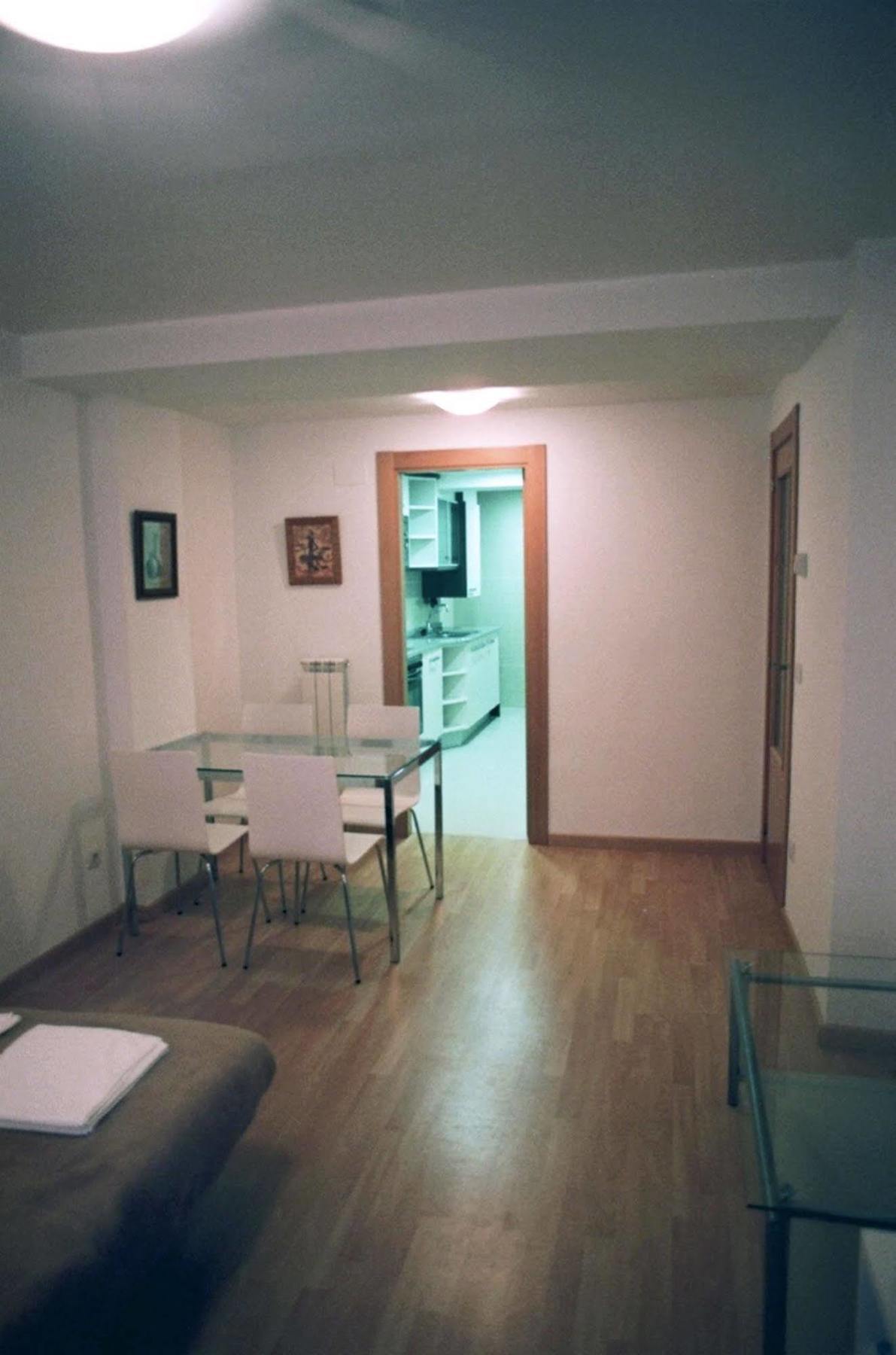 Apartamentos Auhabitat Zaragoza, Edificio De Apartamentos Turisticos Экстерьер фото