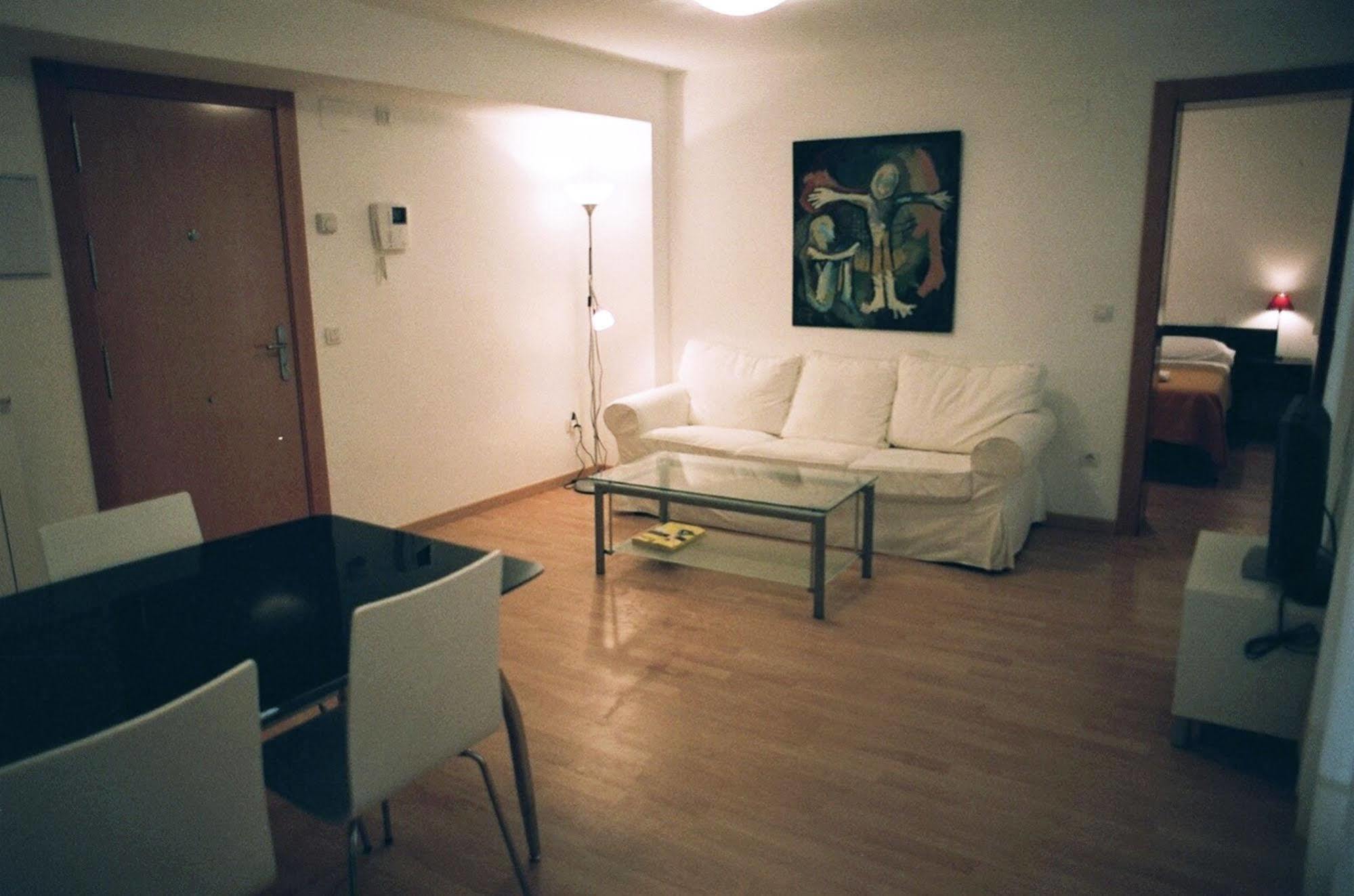 Apartamentos Auhabitat Zaragoza, Edificio De Apartamentos Turisticos Номер фото
