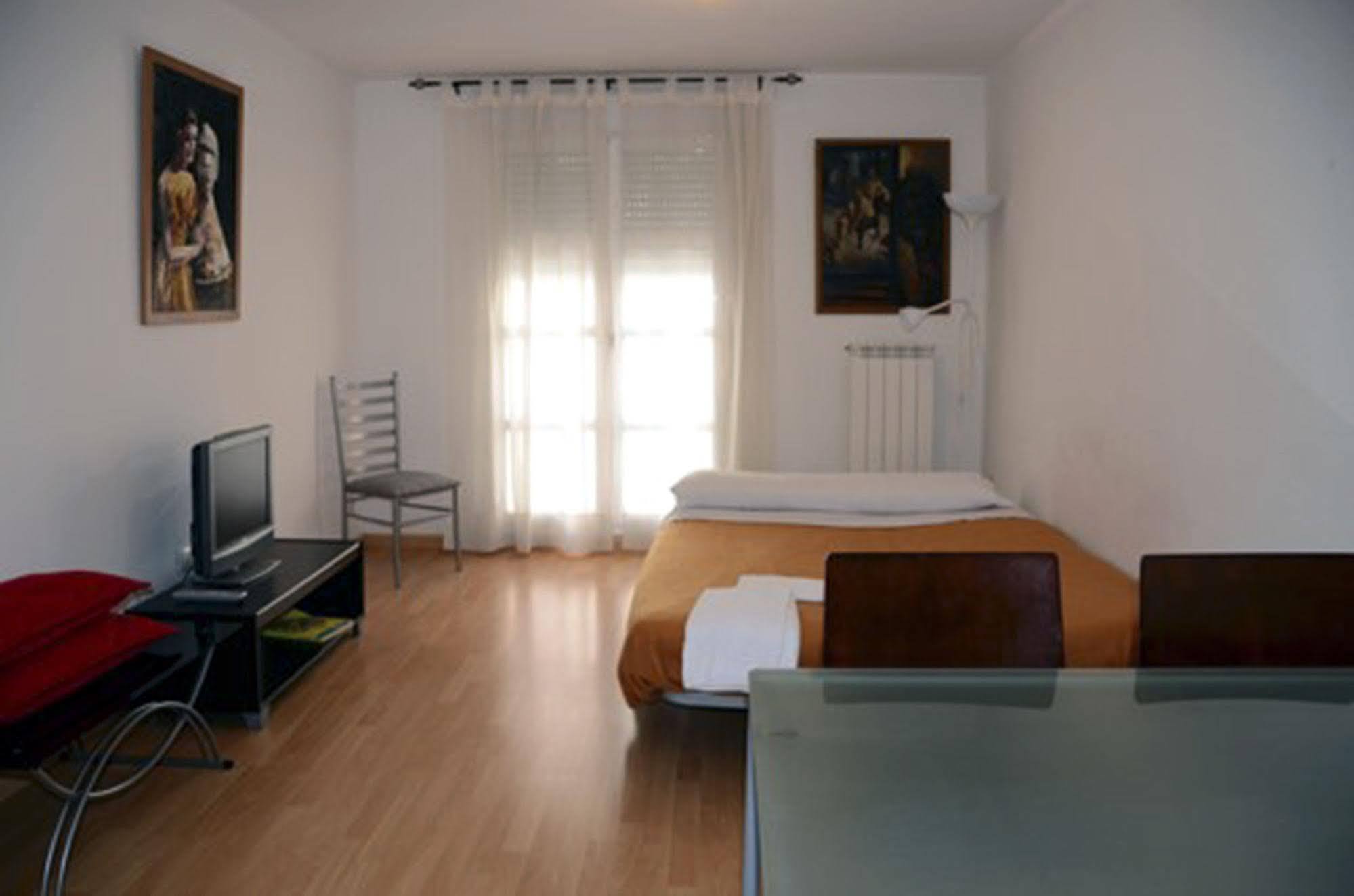 Apartamentos Auhabitat Zaragoza, Edificio De Apartamentos Turisticos Экстерьер фото