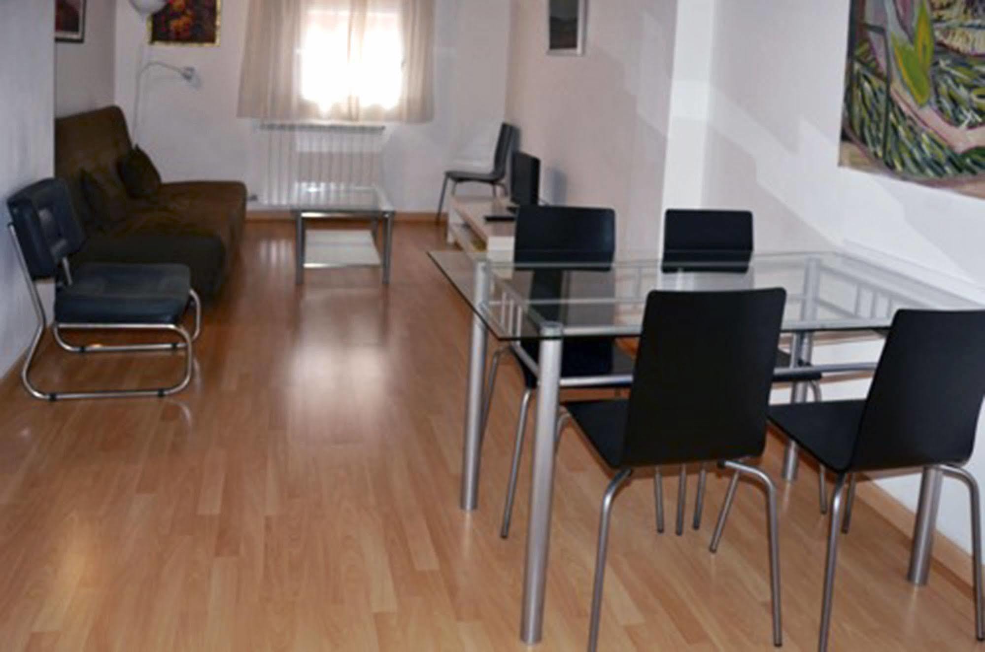 Apartamentos Auhabitat Zaragoza, Edificio De Apartamentos Turisticos Экстерьер фото